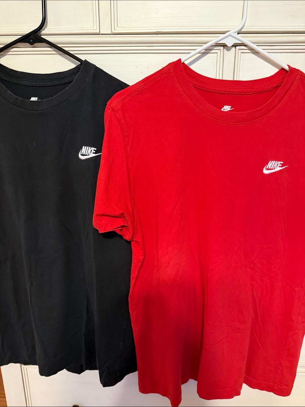 Nike Men's Short-Sleeve Crewneck T-Shirts in Red and Black
